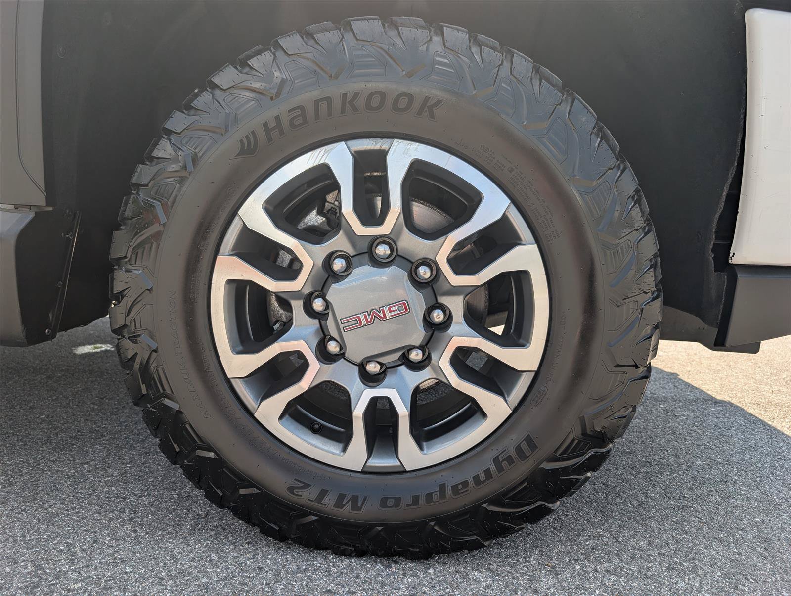 Used 2023 GMC Sierra 2500 AT4 w/ AT4 Preferred Package AWD/4WD image 9