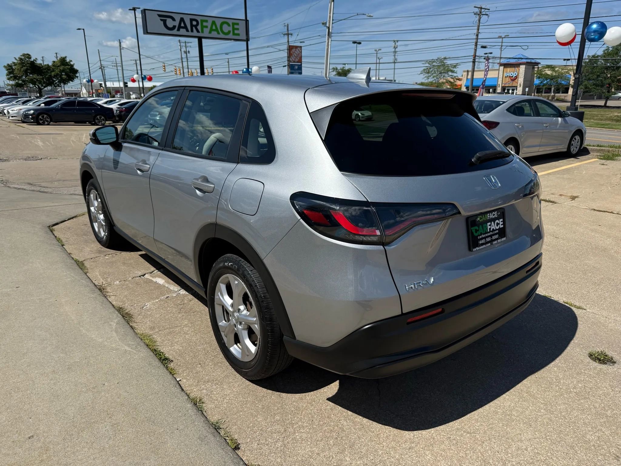 Used 2023 Honda HR-V LX image 9