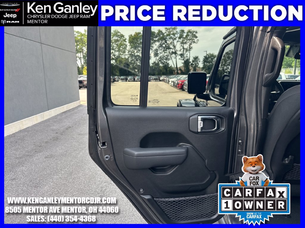 Used 2025 Jeep Gladiator Mojave w/ Convenience Group AWD/4WD image 20