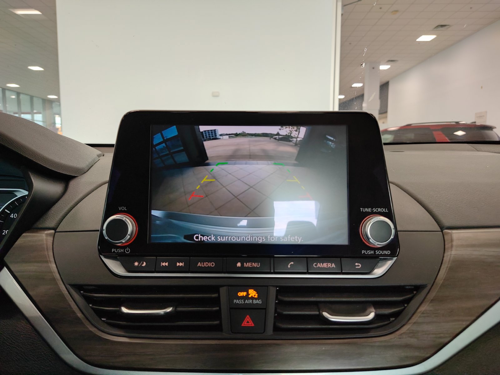 Used 2025 Nissan Altima 2.5 SV FWD image 19