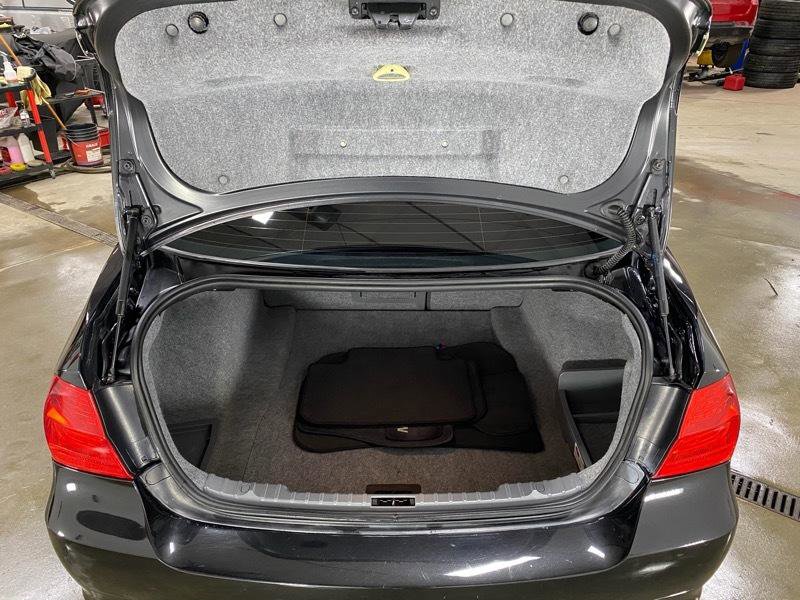 Used 2011 BMW 335i xDrive Sedan image 23