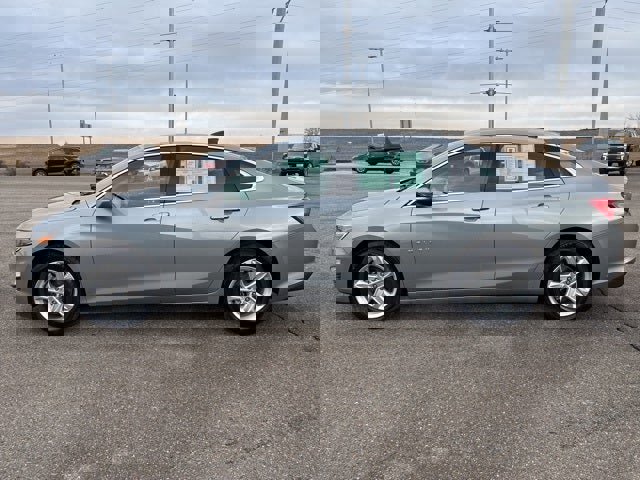 Used 2023 Chevrolet Malibu LS w/ Driver Confidence Package image 8