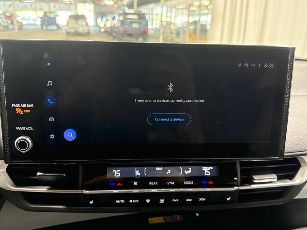 Used 2025 Toyota Sienna XLE FWD image 32