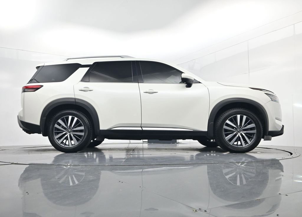 Used 2022 Nissan Pathfinder Platinum w/ Cargo Package image 66