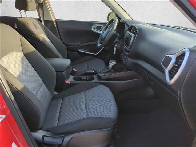 Used 2022 Kia Soul LX w/ Technology Package FWD image 12