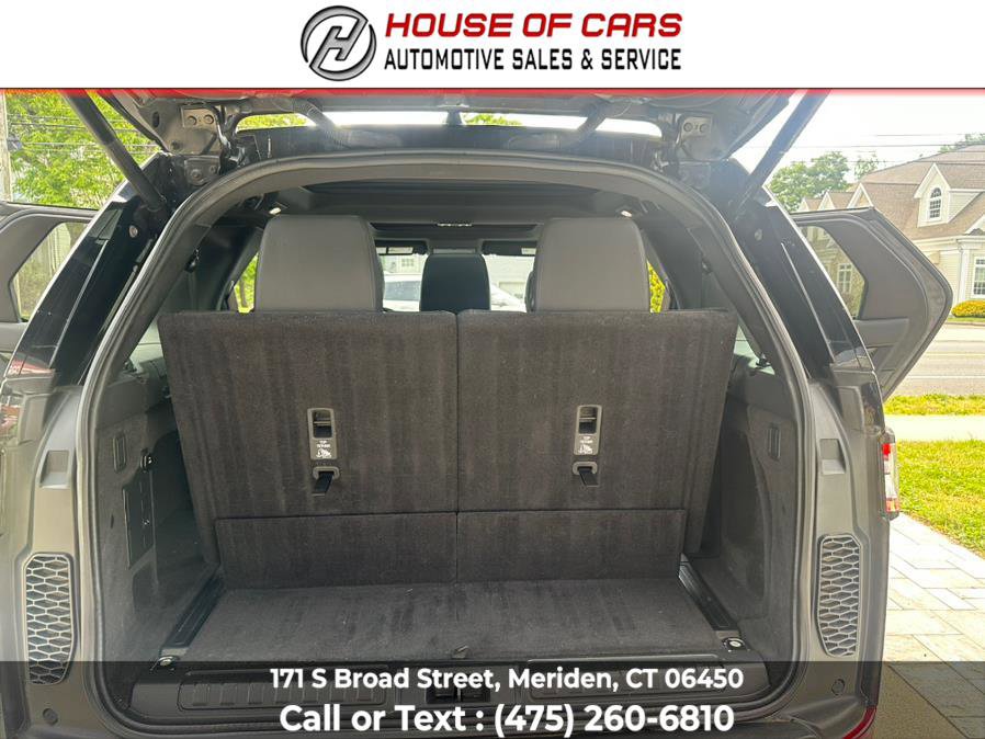 Used 2017 Land Rover Discovery SE image 45