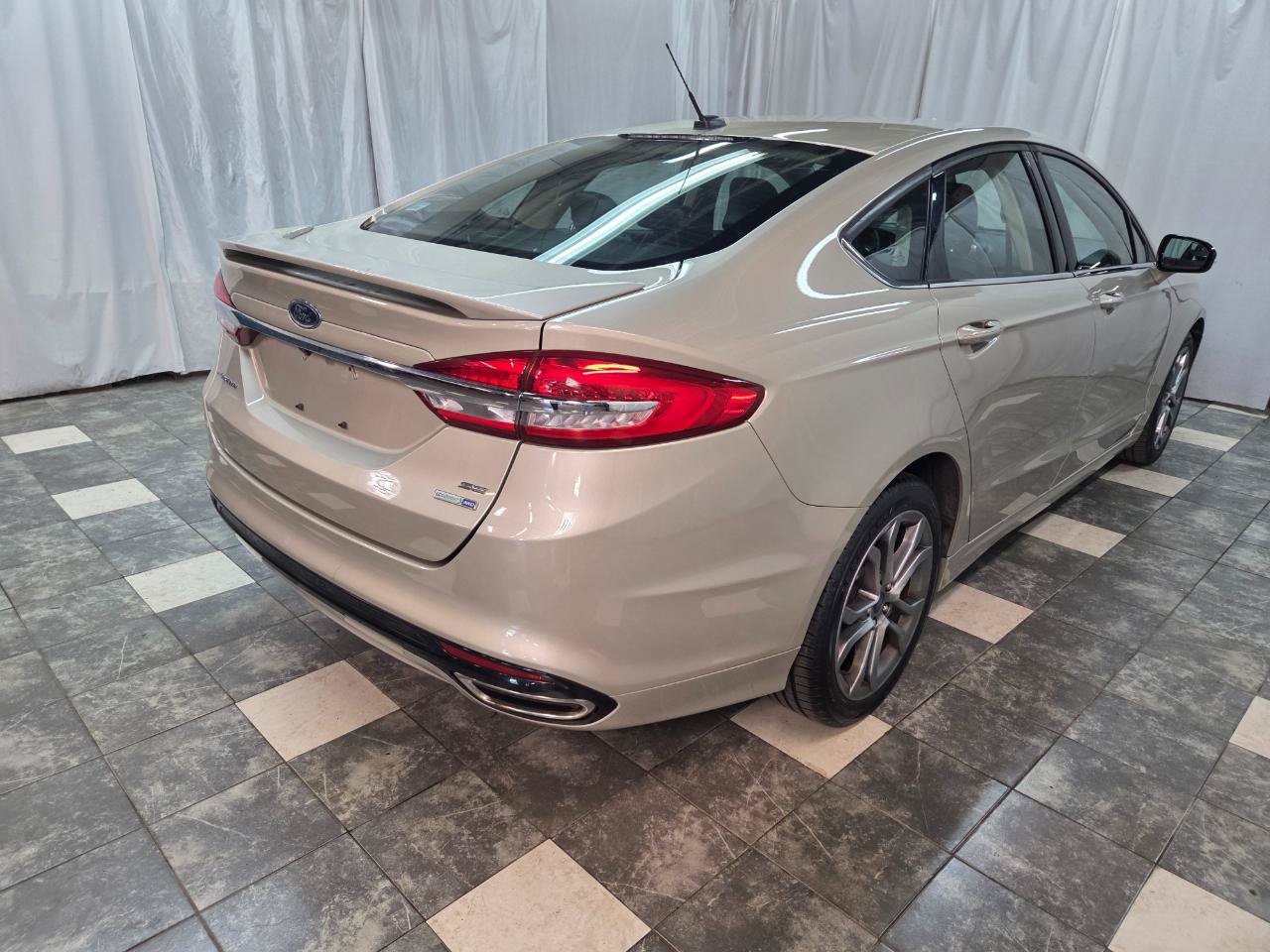 Used 2017 Ford Fusion SE w/ Equipment Group 201A AWD/4WD image 6
