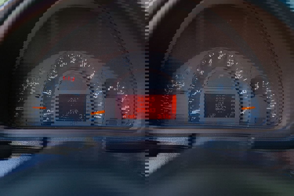 Used 2002 Mercedes-Benz C 320 Sedan image 15