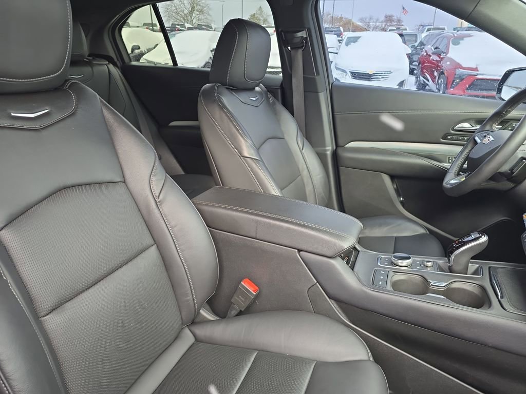 Used 2022 Cadillac XT4 Premium Luxury w/ Driver Assist Package image 28