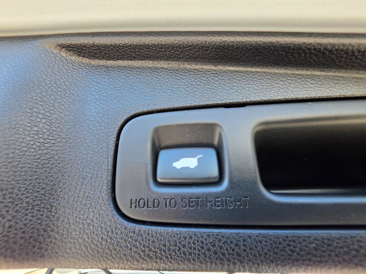 Used 2020 Honda CR-V Touring image 30