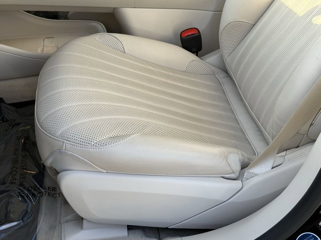 Used 2023 Mercedes-Benz EQS 580 4MATIC Sedan image 13