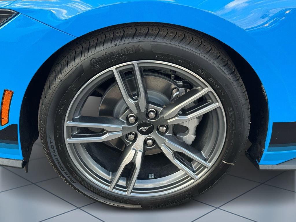 New 2025 Ford Mustang EcoBoost image 5