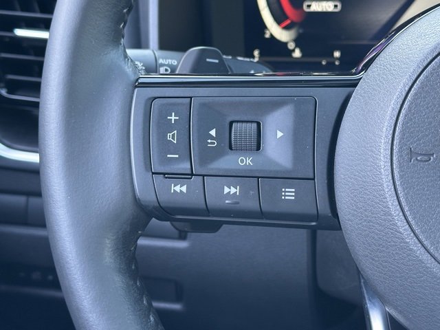 Used 2023 Nissan Rogue Platinum w/ Platinum Premium Package image 38