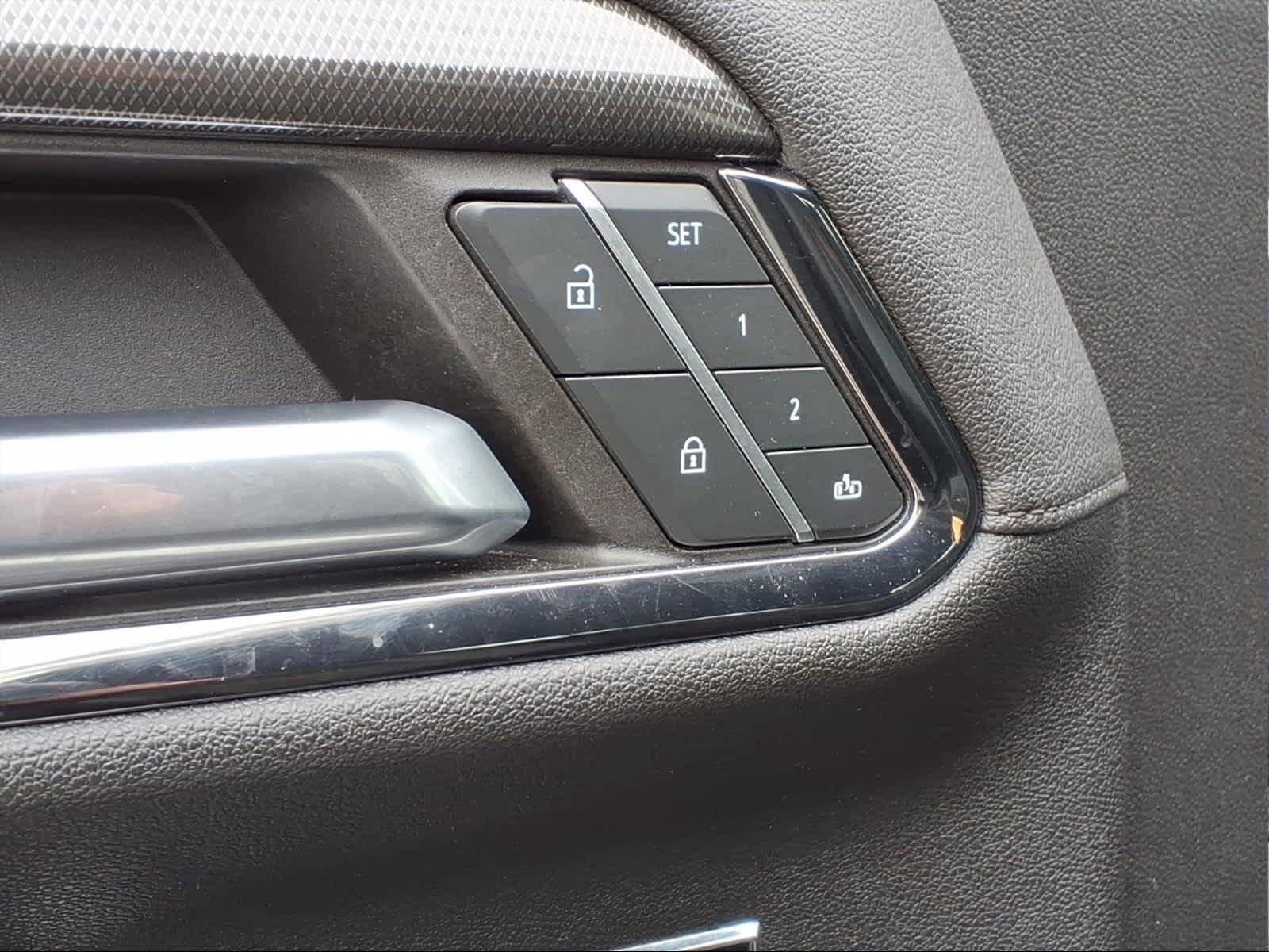 Used 2024 GMC Sierra 1500 AT4 w/ Technology Package image 12