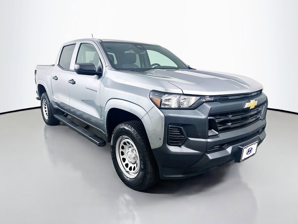 Used 2025 Chevrolet Colorado W/T w/ WT Convenience Package II image 3