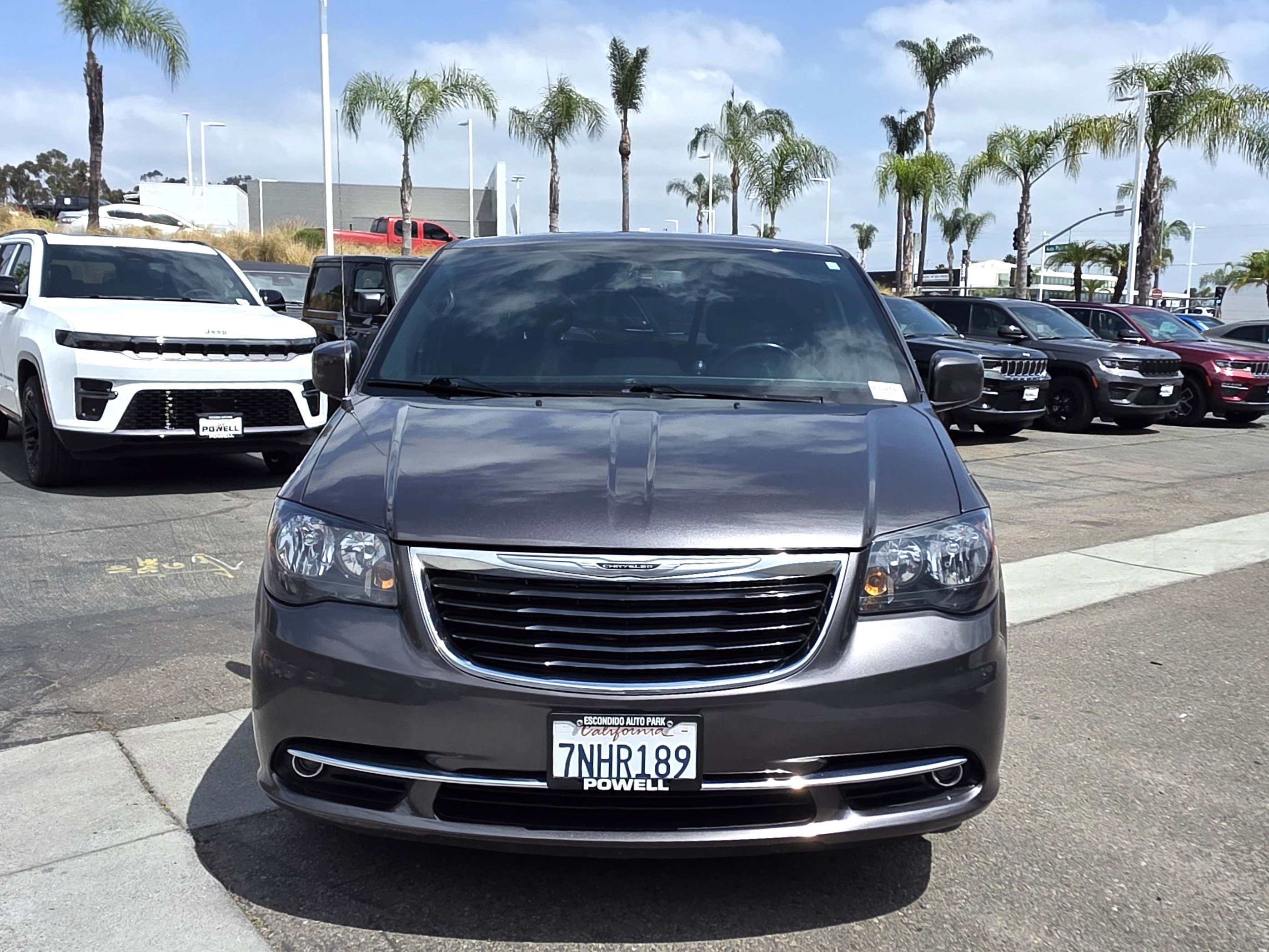 Used 2015 Chrysler Town & Country S w/ Trailer Tow Group FWD image 7
