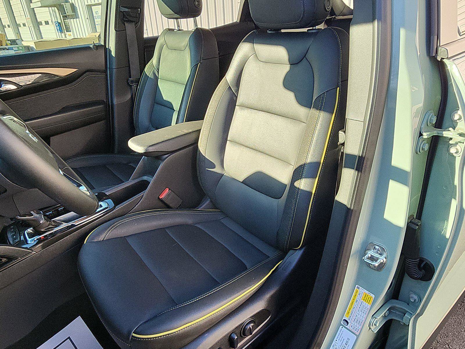 Used 2025 Chevrolet TrailBlazer ACTIV w/ Convenience Package FWD image 20