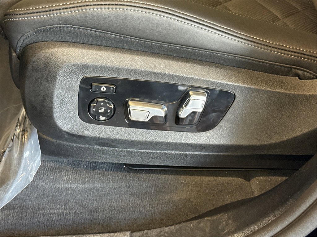 New 2026 BMW X5 xDrive40i w/ Climate Comfort Package image 25