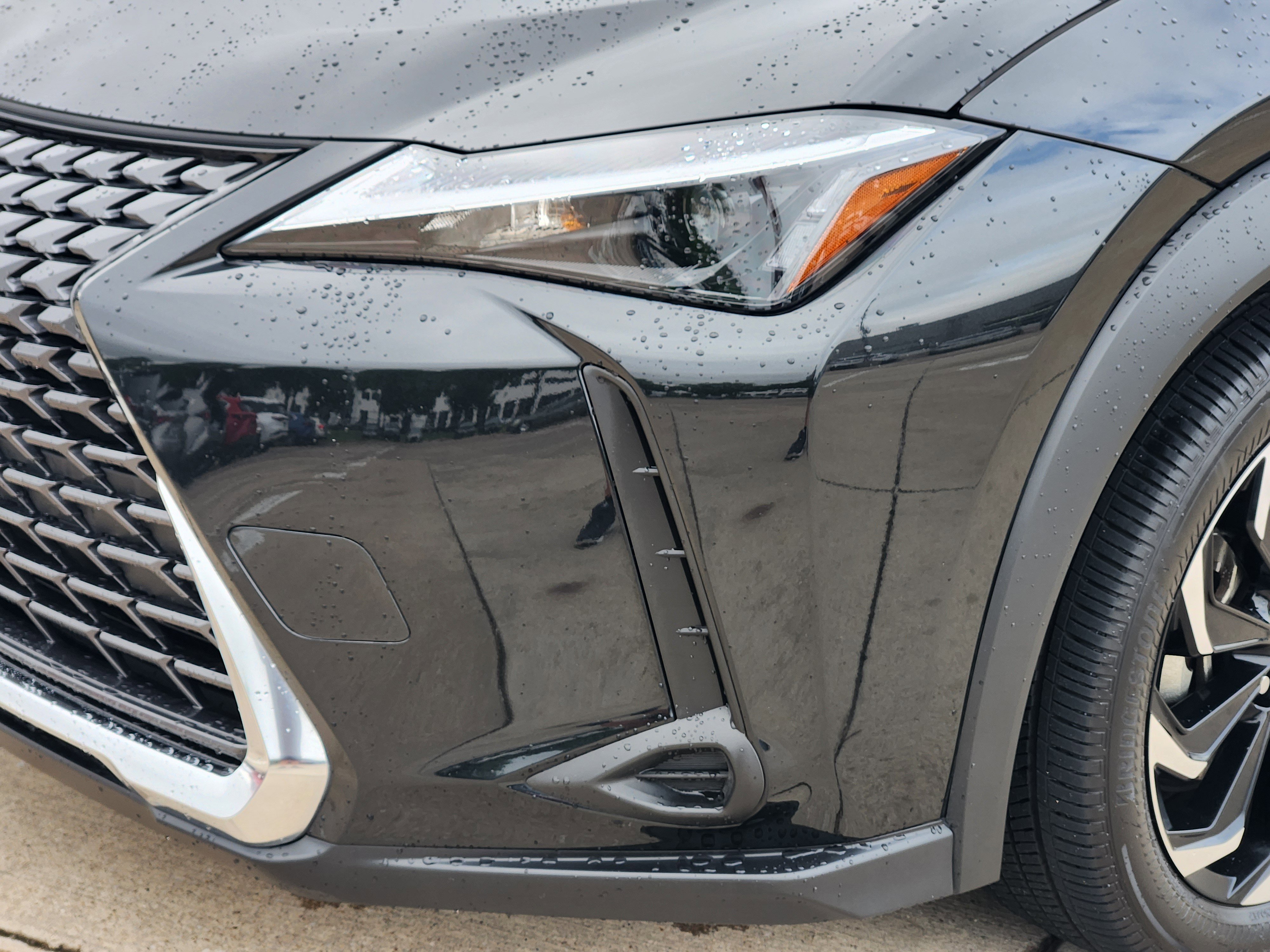 Used 2025 Lexus UX 300h FWD image 6