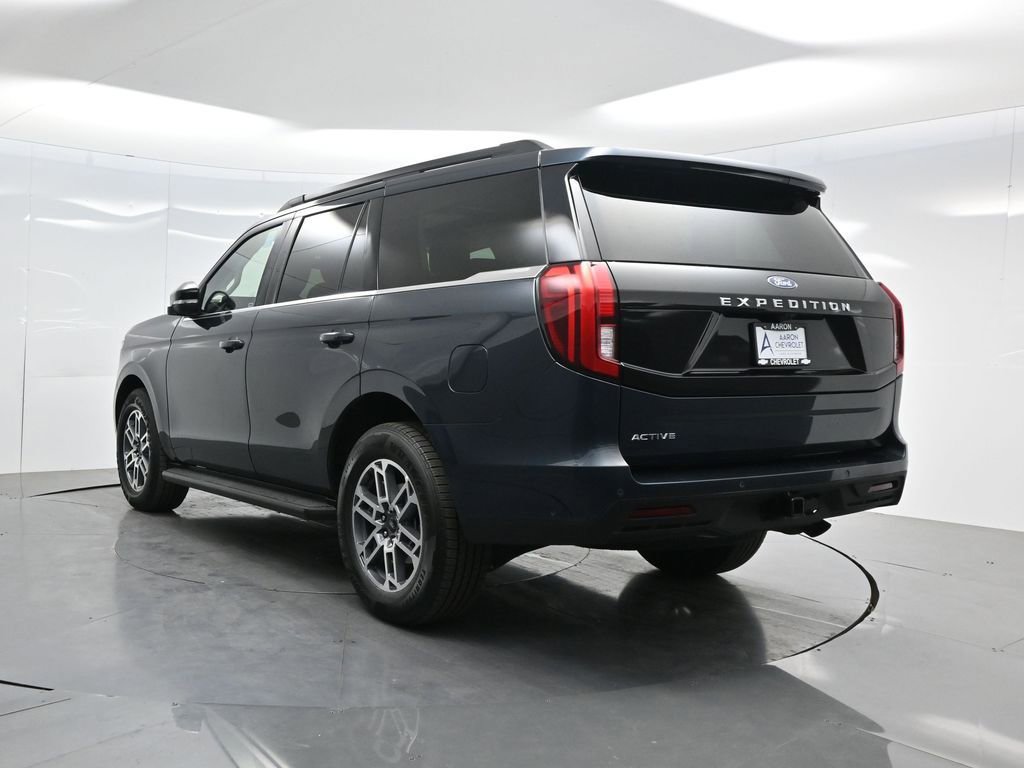 Used 2025 Ford Expedition Active RWD image 6
