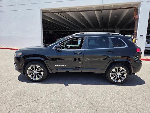 Used 2019 Jeep Cherokee Overland w/ Technology Group AWD/4WD image 3