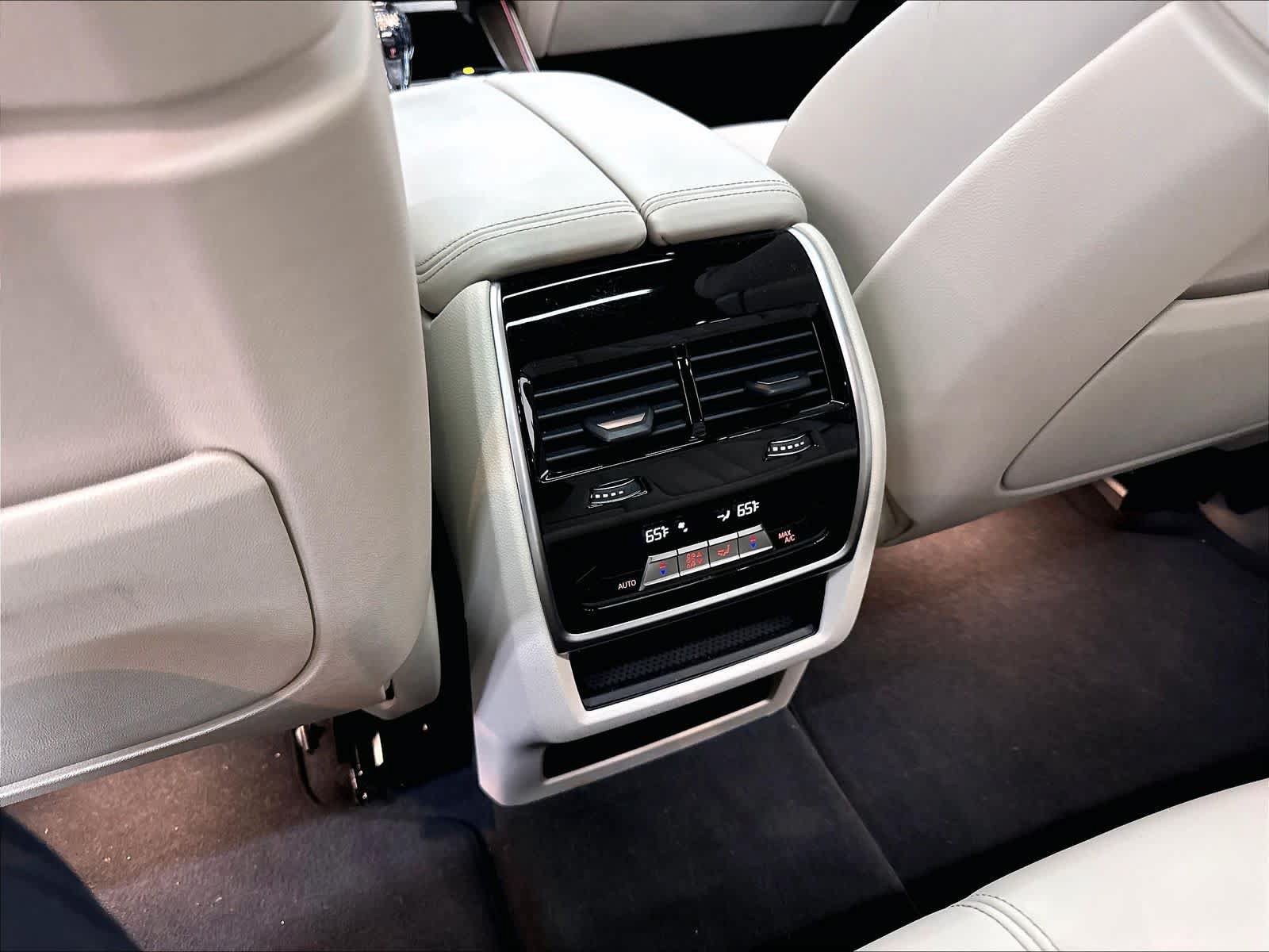 Used 2023 BMW X5 xDrive40i w/ Executive Package AWD/4WD image 36