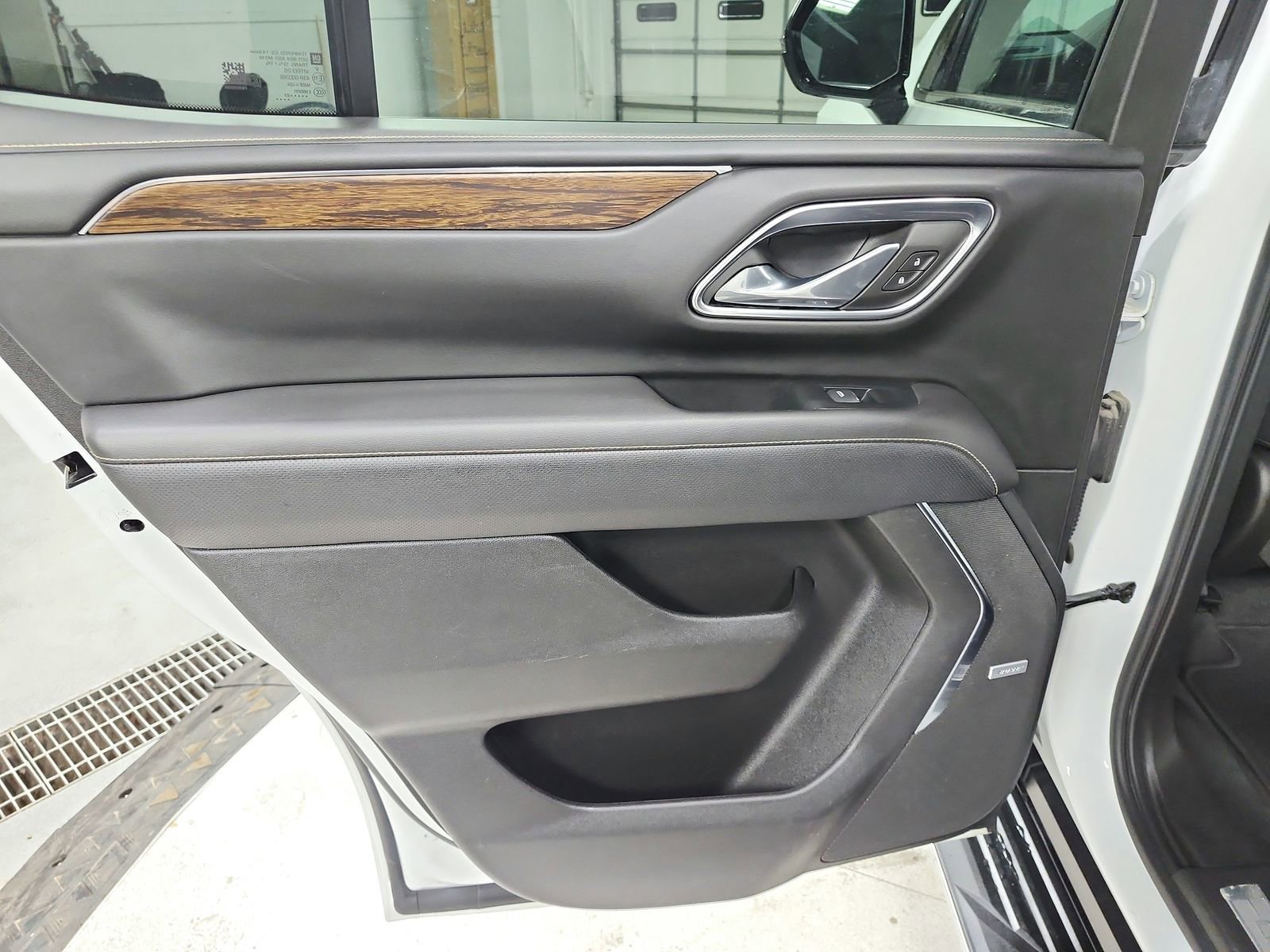 Used 2023 Chevrolet Tahoe Premier RWD image 37
