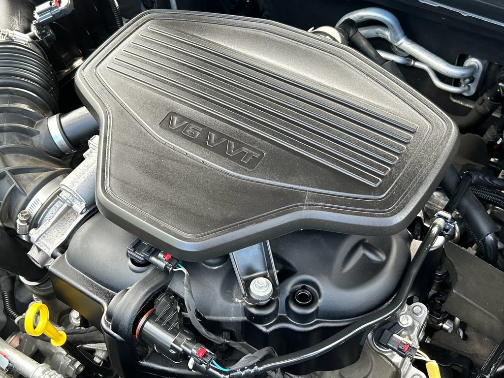 Used 2020 GMC Acadia Denali w/ Technology Package AWD/4WD image 30