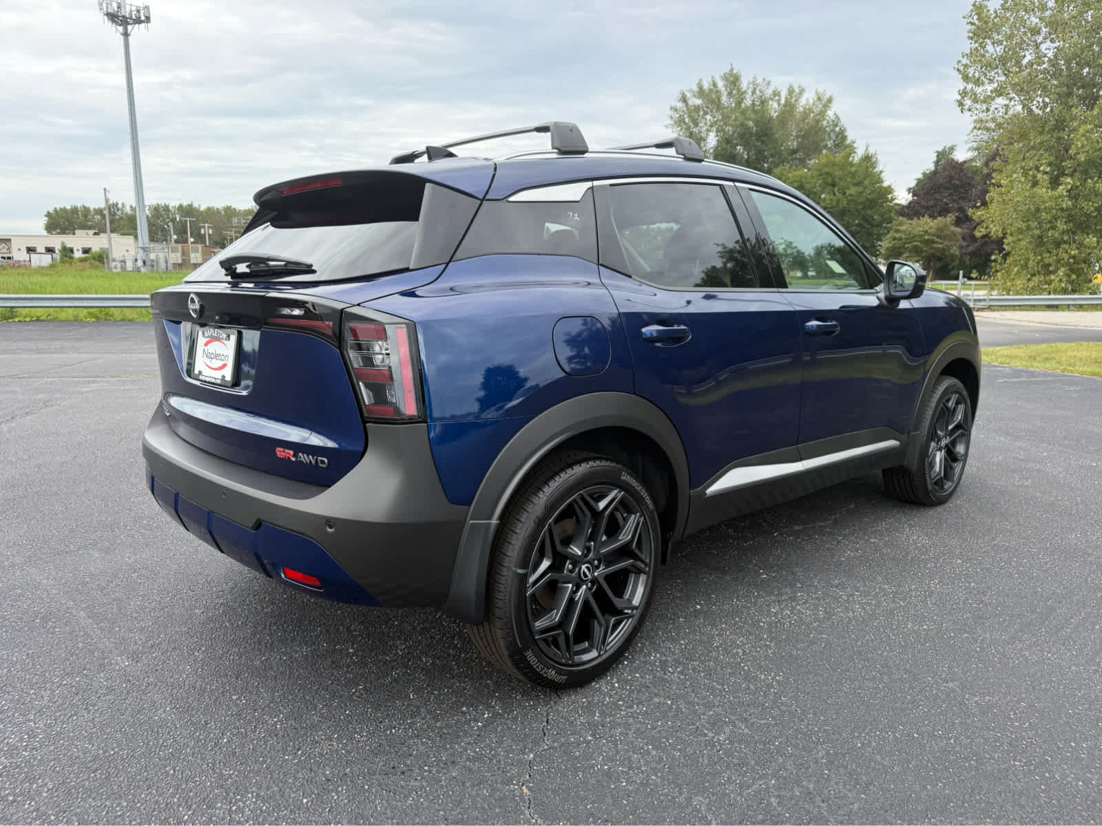 Used 2026 Nissan Kicks SR w/ Cold Weather Package AWD/4WD image 8