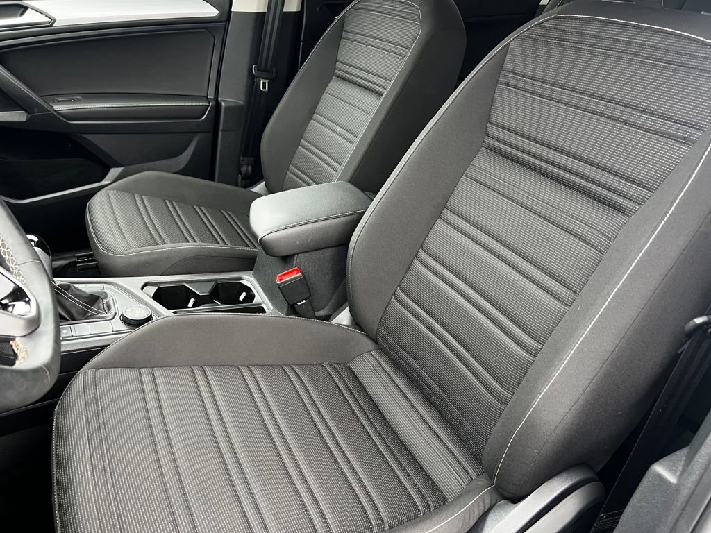 Used 2024 Volkswagen Tiguan S image 10