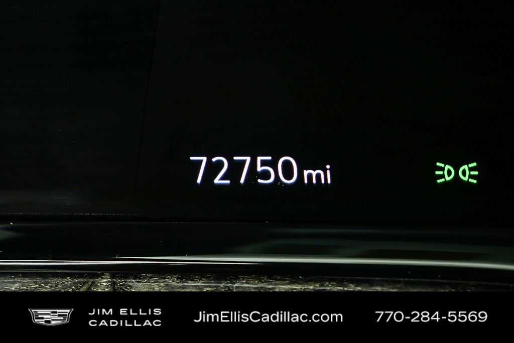 Used 2022 Cadillac Escalade ESV Premium Luxury image 9