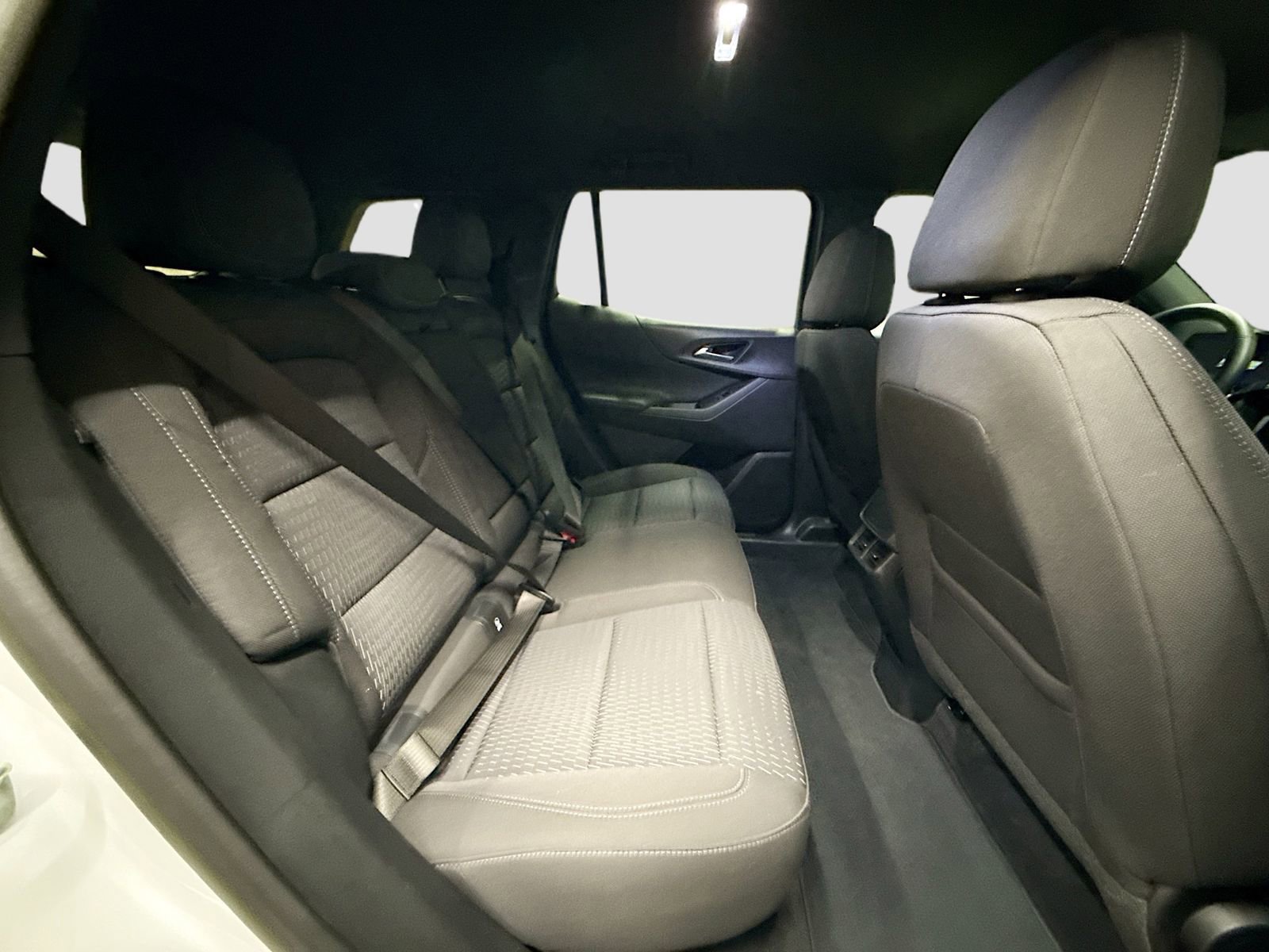 Used 2025 Chevrolet Equinox LT FWD image 29
