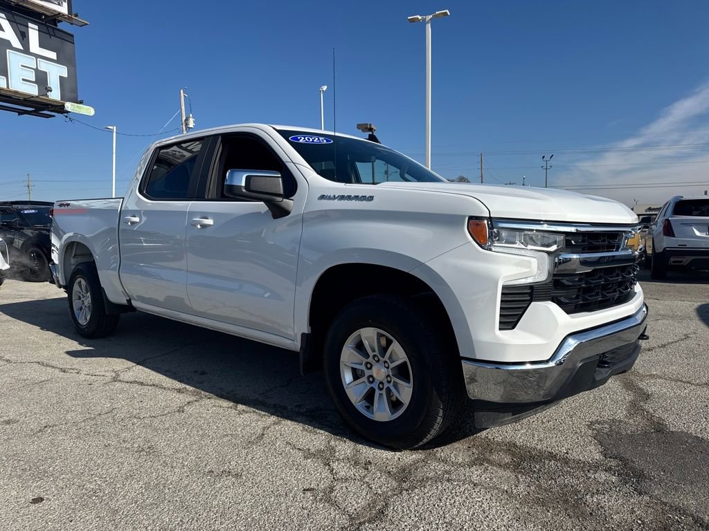 Used 2025 Chevrolet Silverado 1500 LT image 6