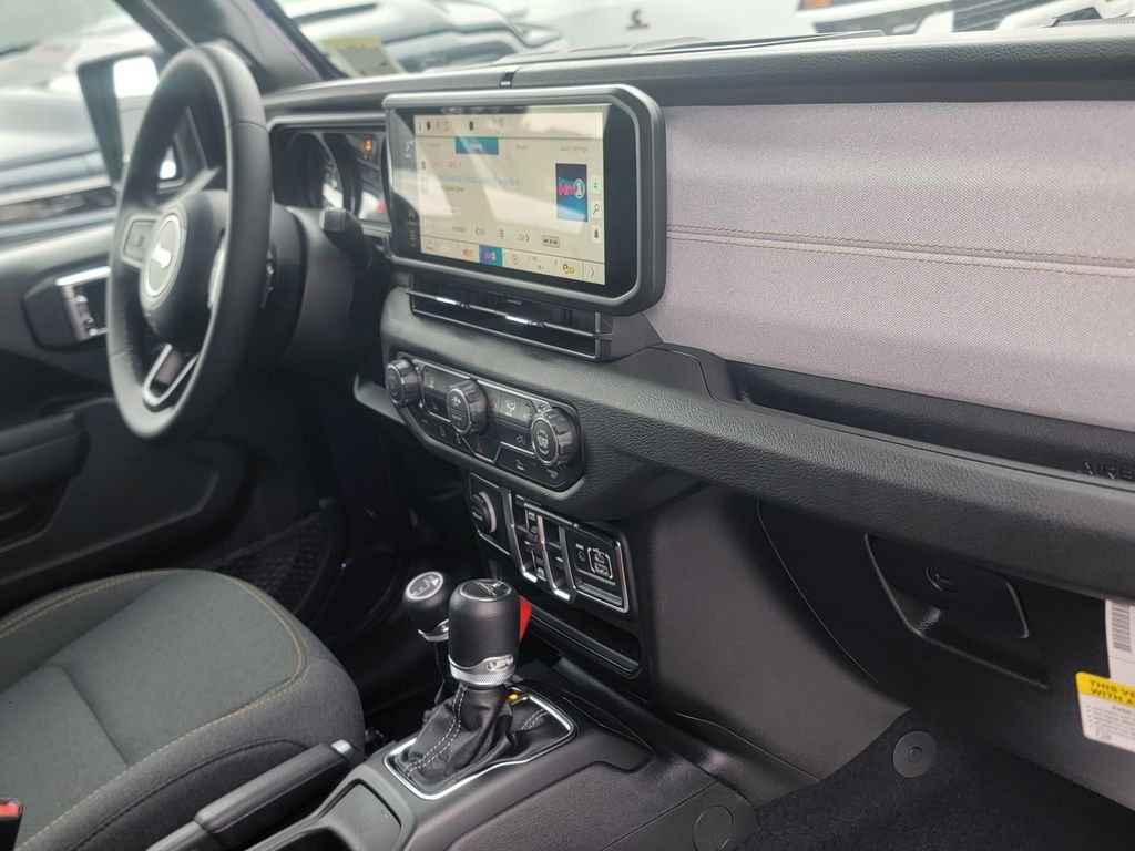 New 2026 Jeep Gladiator Sport AWD/4WD image 13