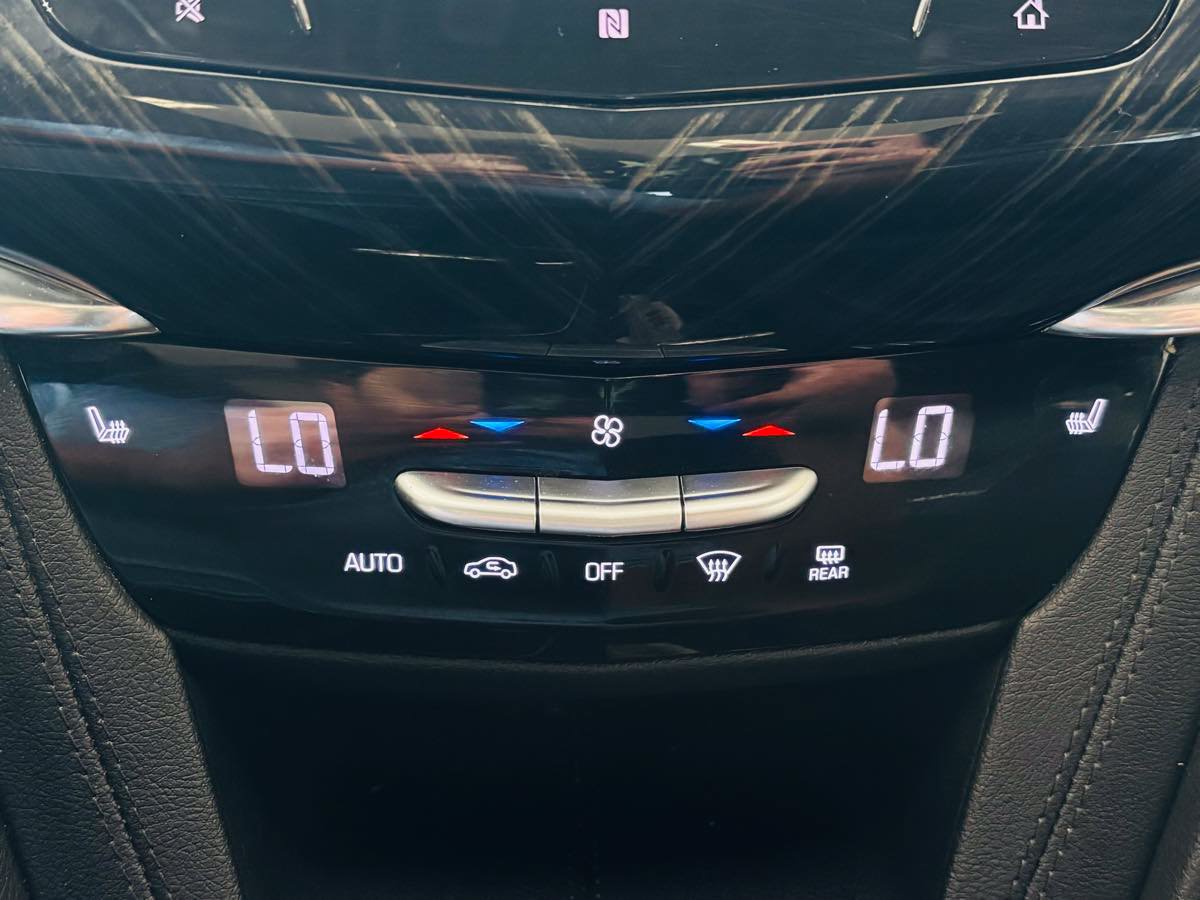 Used 2021 Cadillac XT6 Premium Luxury AWD/4WD image 59