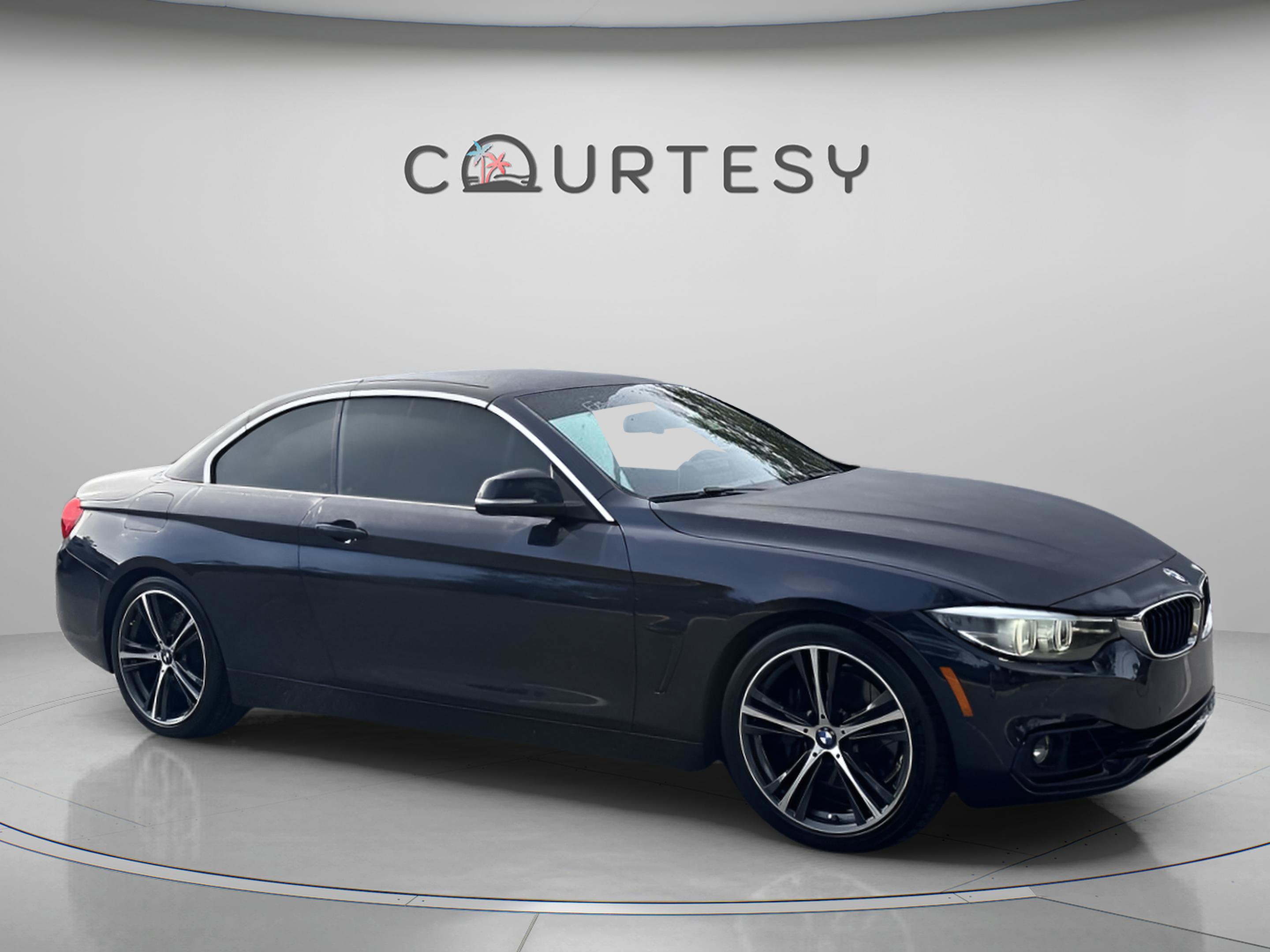 Used 2018 BMW 440i Convertible image 9