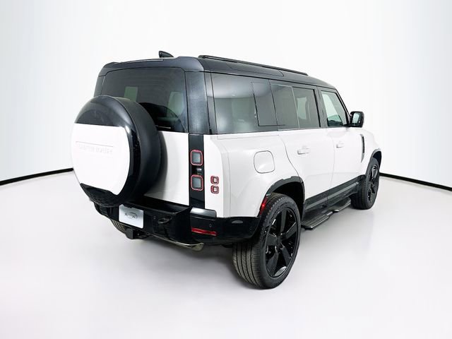 New 2026 Land Rover Defender 110 X-Dynamic SE image 5