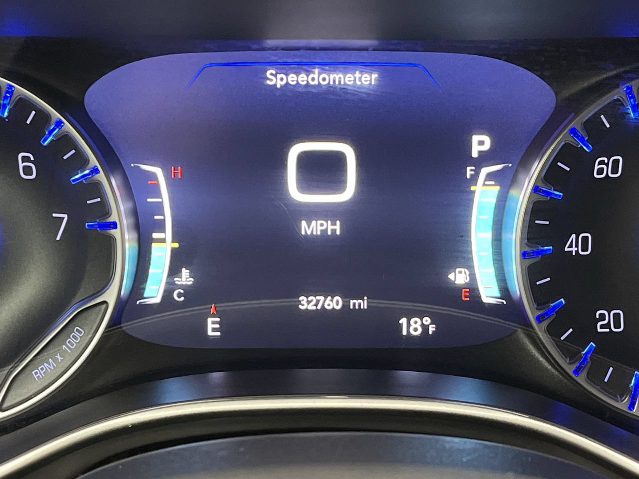Used 2025 Chrysler Pacifica Select FWD image 16