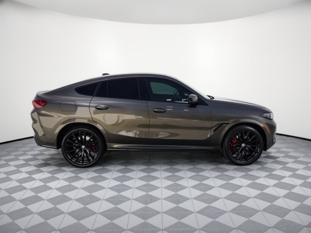 Used 2024 BMW X6 xDrive40i AWD/4WD image 8