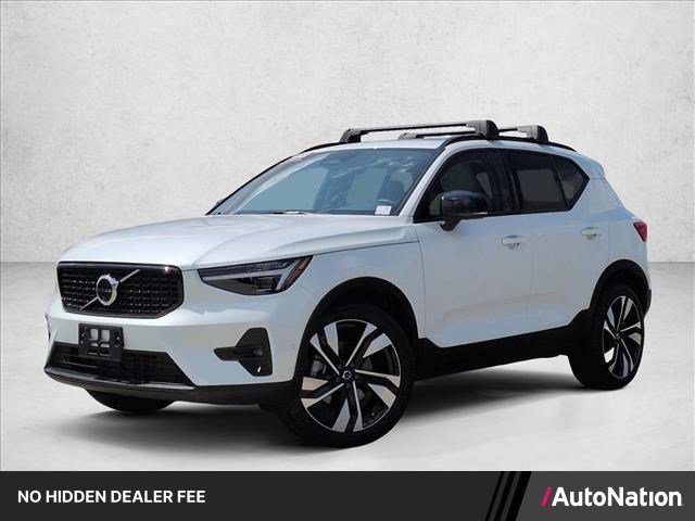 Used 2026 Volvo XC40 B5 Ultra w/ Climate Package