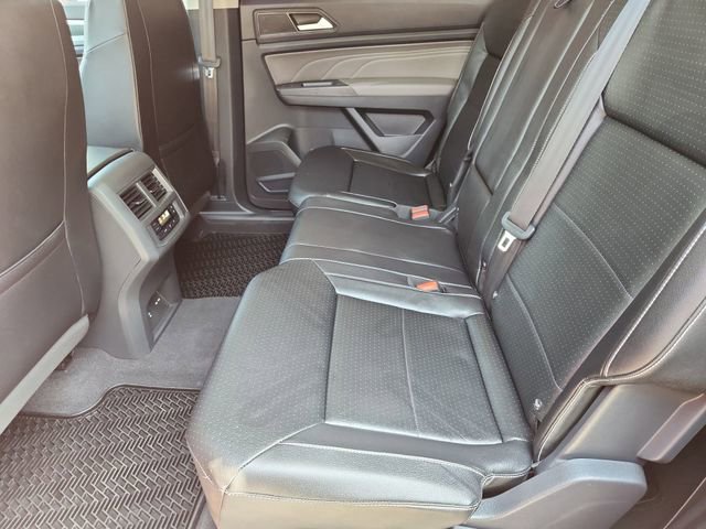 Used 2023 Volkswagen Atlas SEL R-Line AWD/4WD image 24