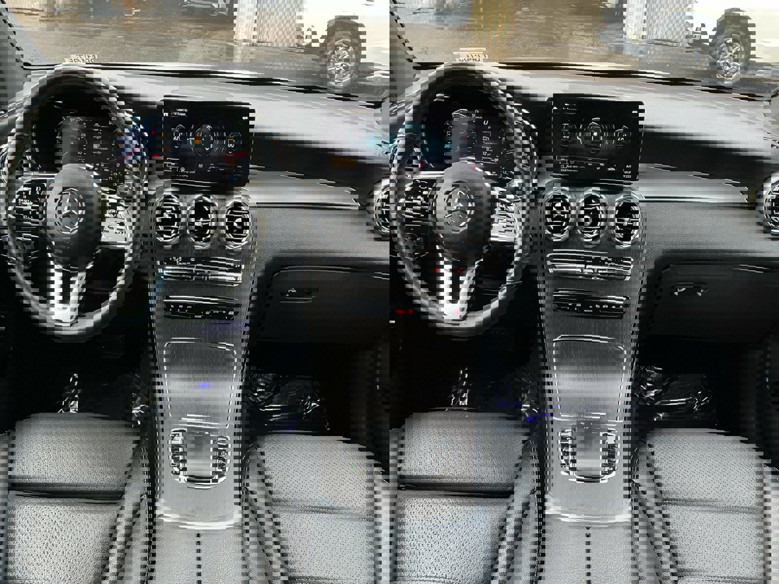 Used 2023 Mercedes-Benz GLC 300 4MATIC Coupe image 14