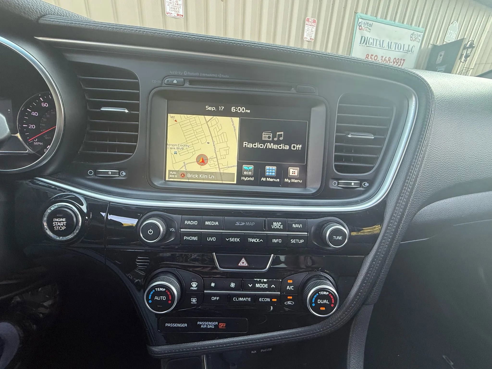 Used 2016 Kia Optima EX image 30