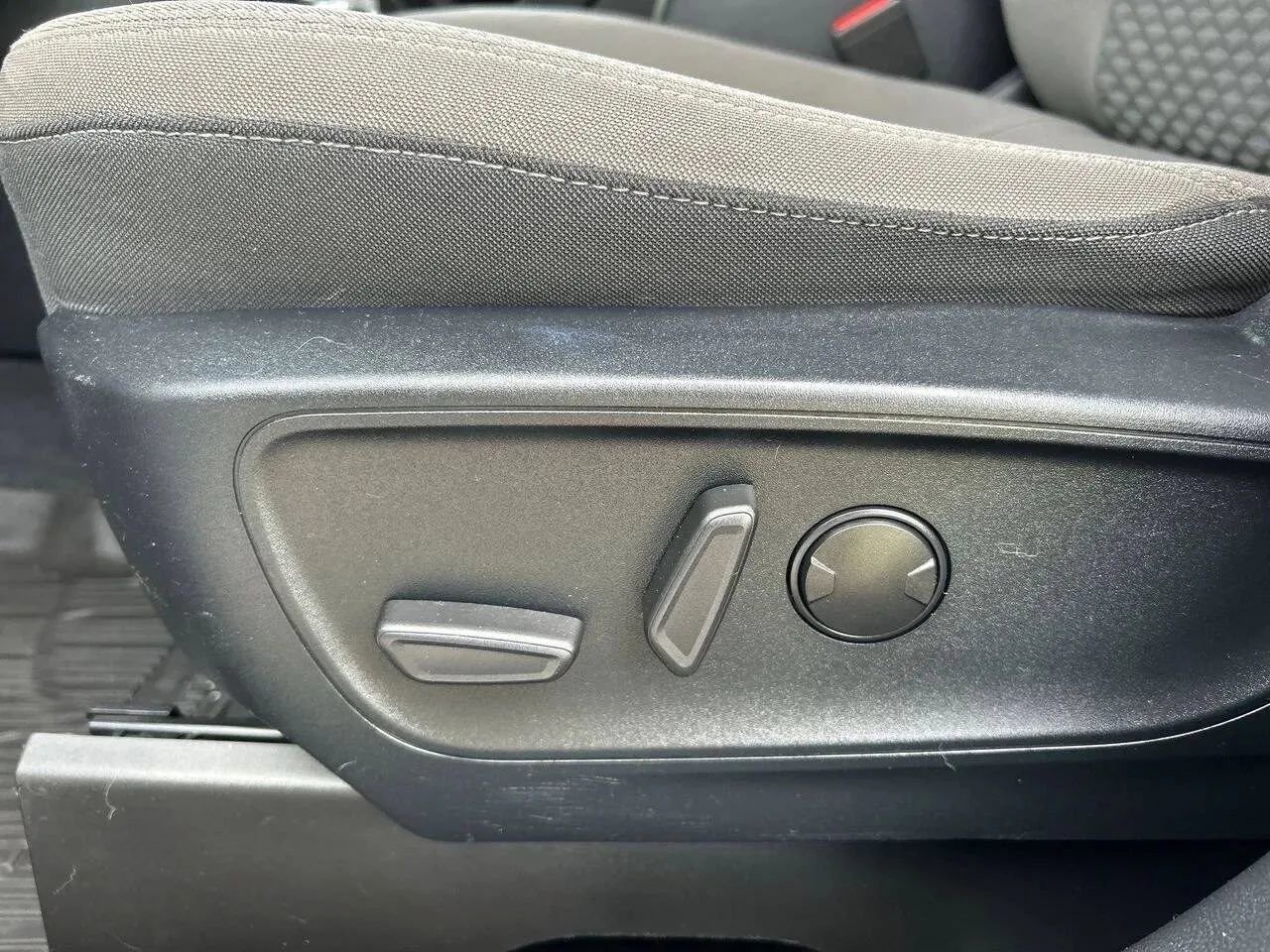 Used 2022 Ford Escape SE w/ Convenience Package AWD/4WD image 11