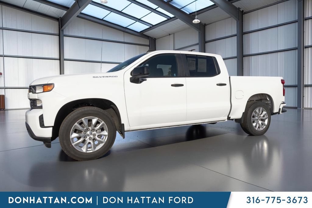 Used 2022 Chevrolet Silverado 1500 Custom RWD image 2