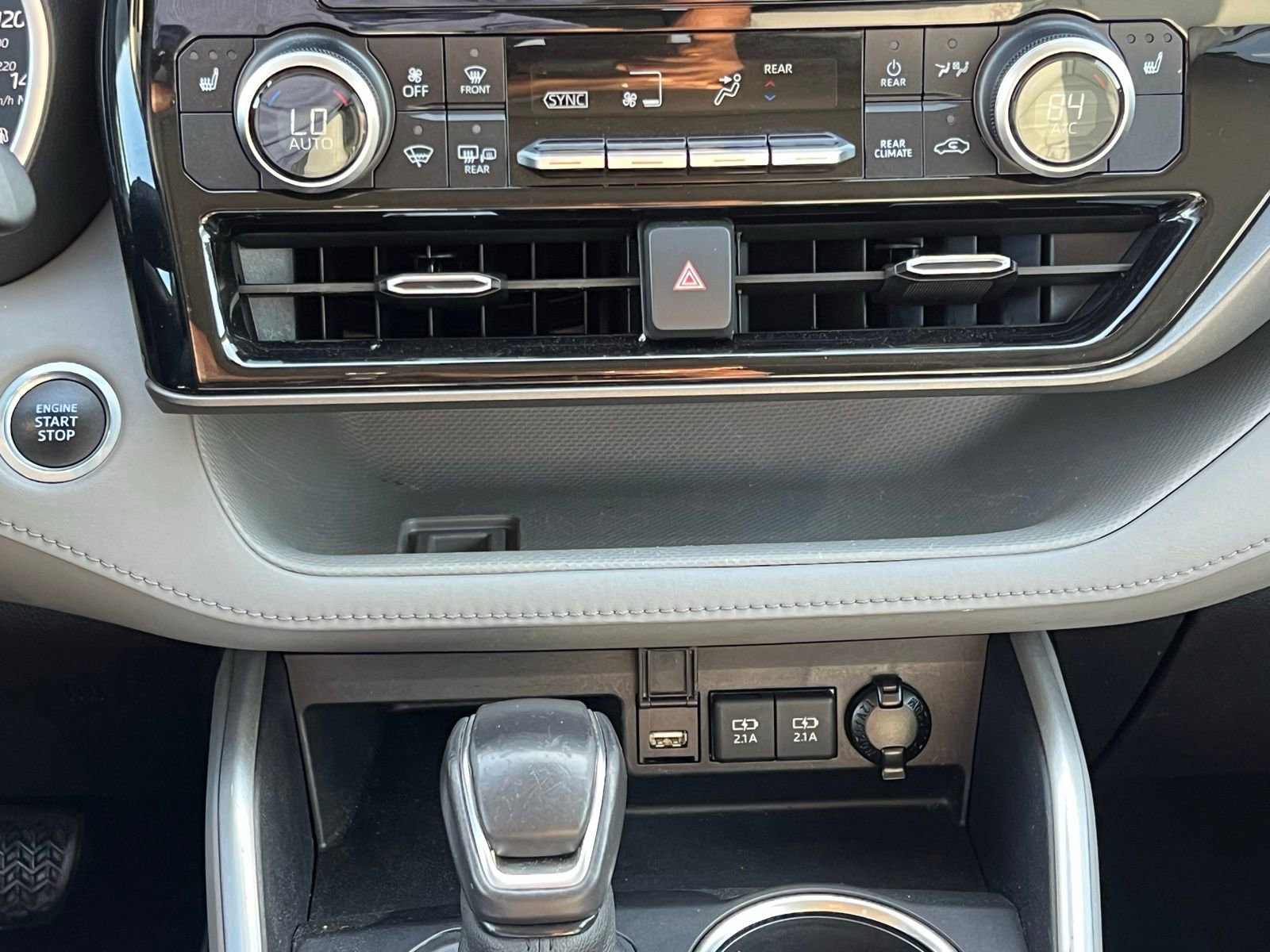 Used 2021 Toyota Highlander XLE image 35