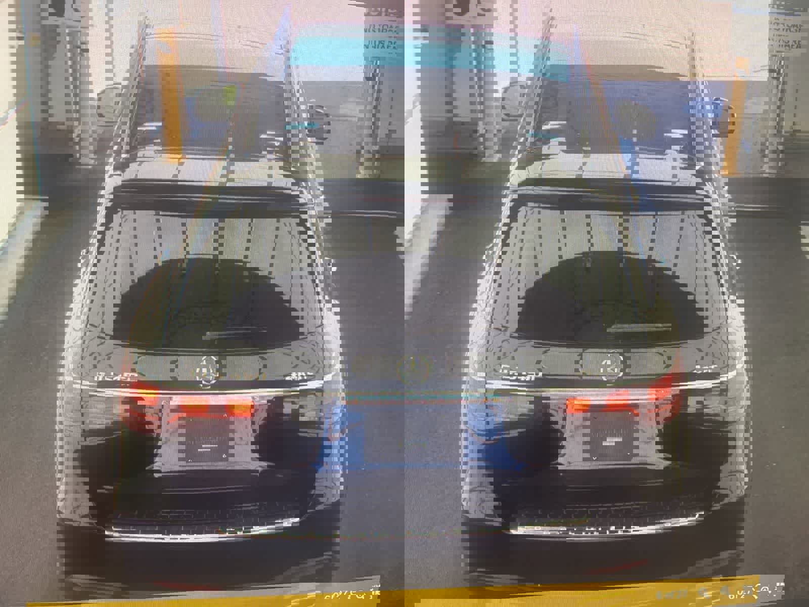 Used 2025 Mercedes-Benz GLS 450 4MATIC w/ AMG Line Exterior image 5