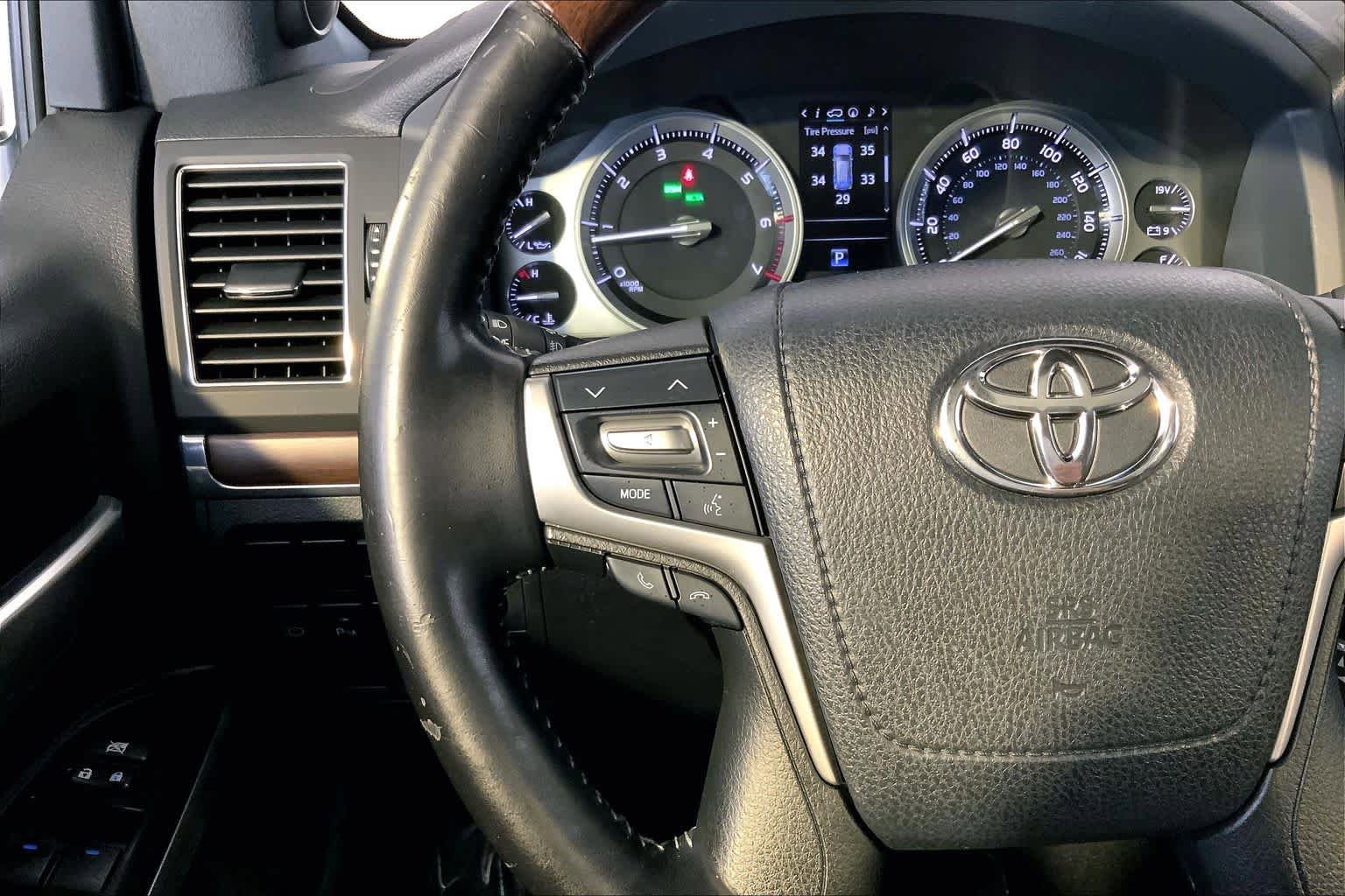 Used 2019 Toyota Land Cruiser AWD/4WD image 24
