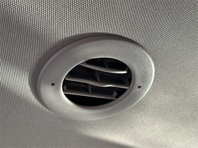 Used 2022 GMC Acadia SLE w/ Elevation Edition image 19