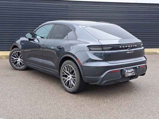 Used 2025 Porsche Macan 4 Electric AWD/4WD image 5